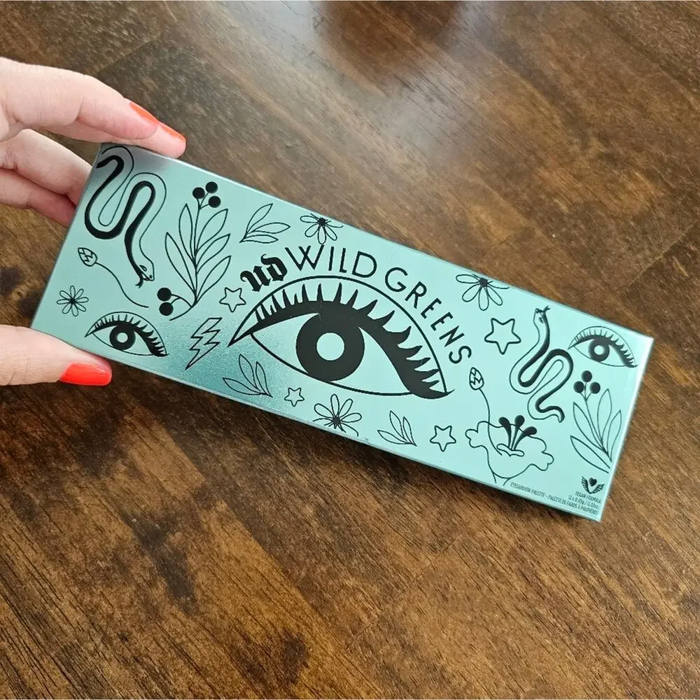 NWT Urban Decay Wild Greens Eyeshadow Pallet